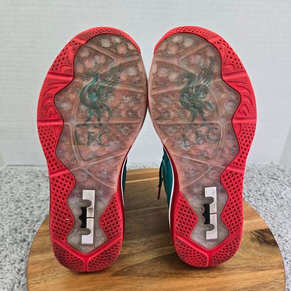 Nike LeBron 9 Low Reverse Liverpool Athletic Basketball Shoe Mens 7.5 DQ6400-300 - Picture 9 of 13